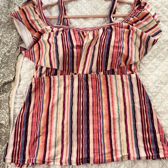 Raisins size 22W tankini top.  Gorgeous color scheme like a summer sunset. - Picture 2 of 2